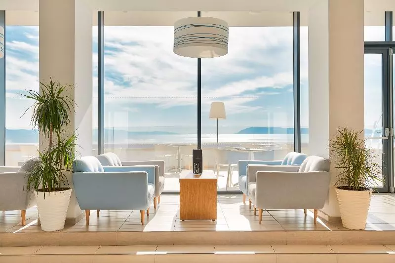 בית מלון כפרי Medora Auri Family Beach Resort