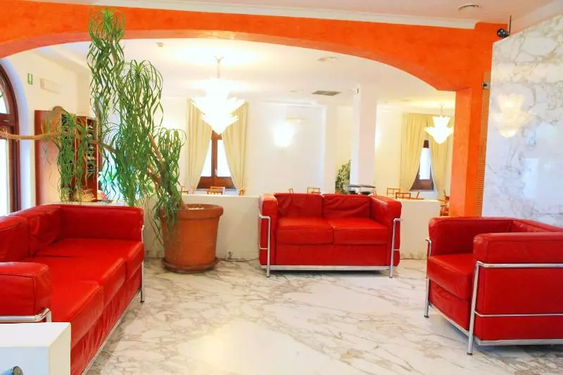 Hotelli Pisacane