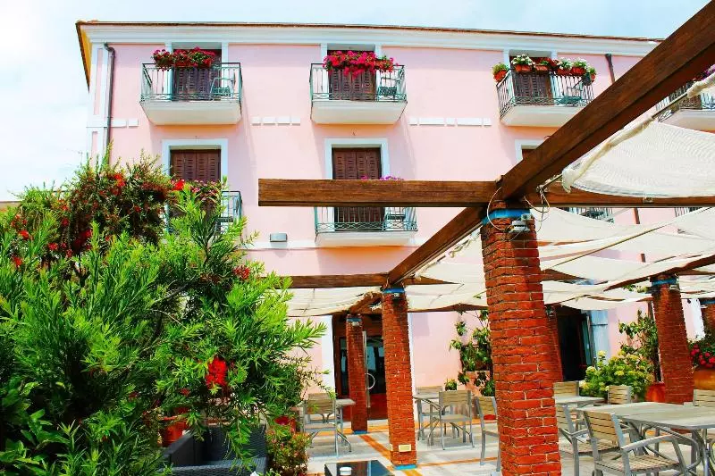 Hotelli Pisacane