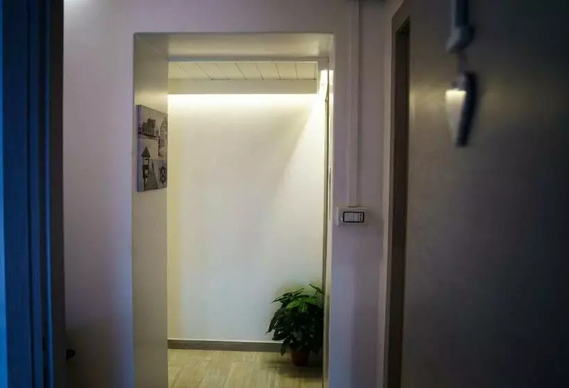 Aamiaismajoitus (B&B) Sansi´s Sapri Camere