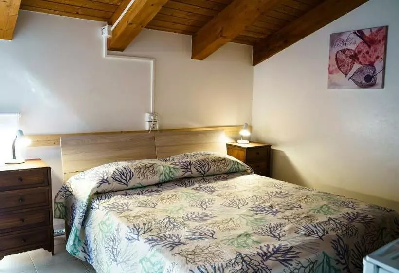 Aamiaismajoitus (B&B) Sansi´s Sapri Camere