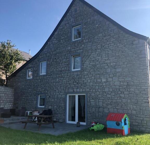 Gîte Familial Ferme Des Aujes Falaen