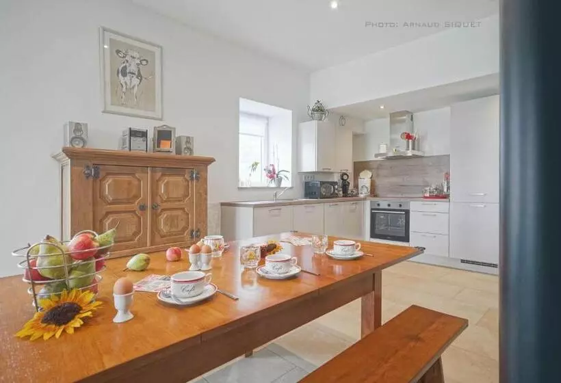 Gîte Familial Ferme Des Aujes Falaen