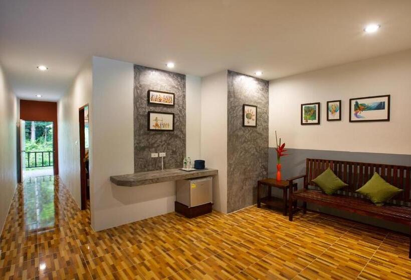 ホテル Phangnga Keeree Resort & Gallery