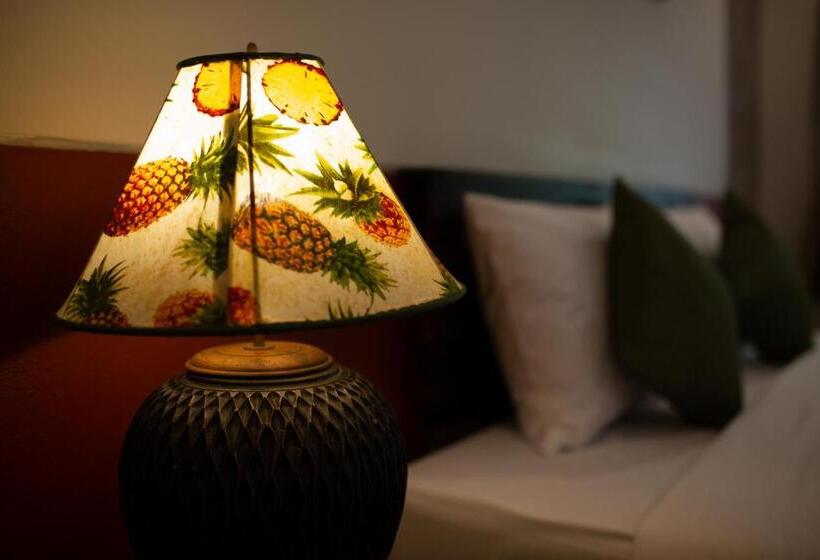 ホテル Phangnga Keeree Resort & Gallery