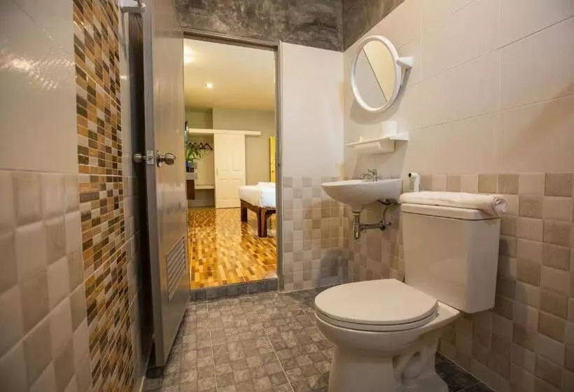 هتل Phangnga Keeree Resort & Gallery