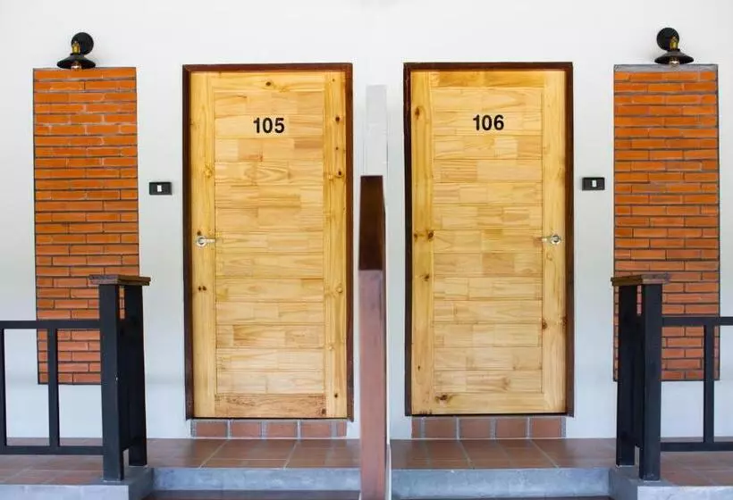 هتل Phangnga Keeree Resort & Gallery