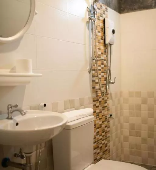 هتل Phangnga Keeree Resort & Gallery