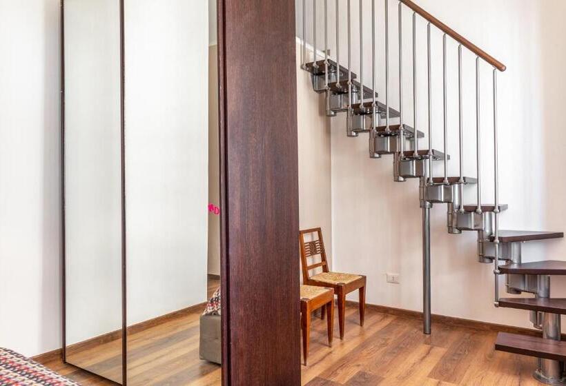 Piccola Venezia Canal View Charming Flat