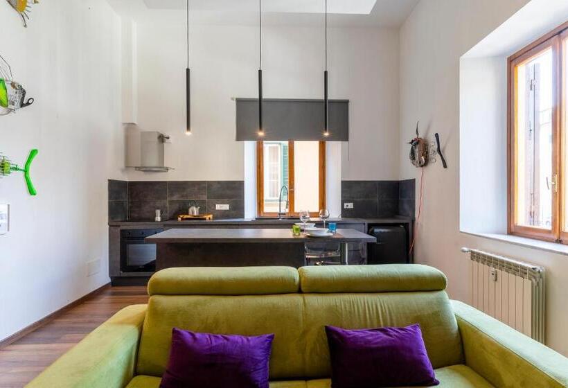 Piccola Venezia Canal View Charming Flat