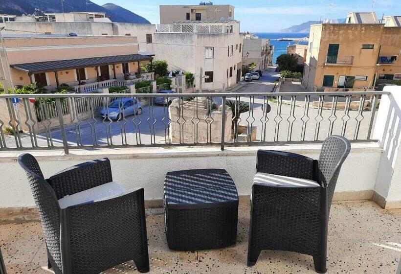 Bed and Breakfast Ponente & Maestro Rooms