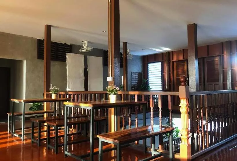 ユースホステル Momento House