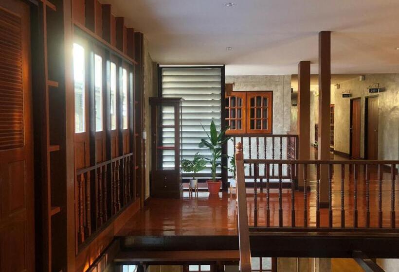 Schronisko Momento House