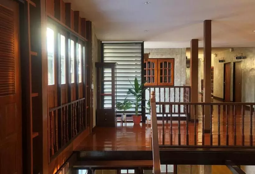 ユースホステル Momento House