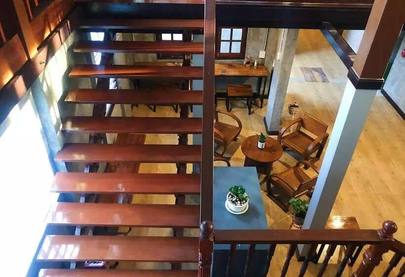 ユースホステル Momento House