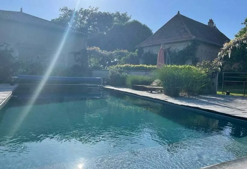 Aamiaismajoitus (B&B) Les Jardins Des Soussilanges