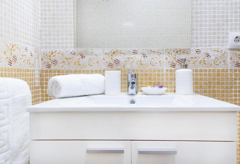 Cabanyal Luxury Malvarrosa Beach