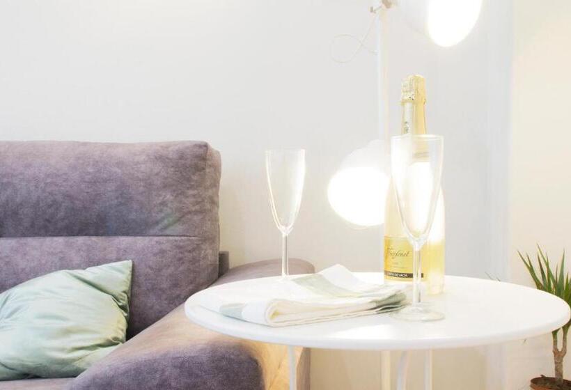 Cabanyal Luxury Malvarrosa Beach