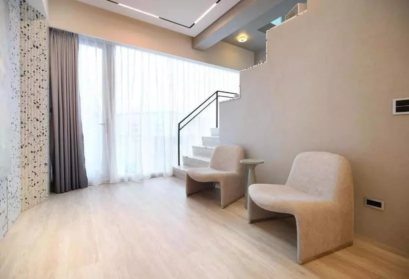 Fleur Villa