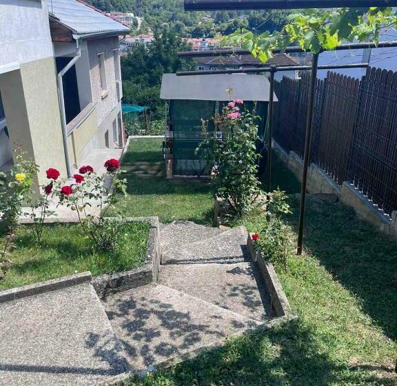 Pension (Hôtel basse catégorie) къща рачеви