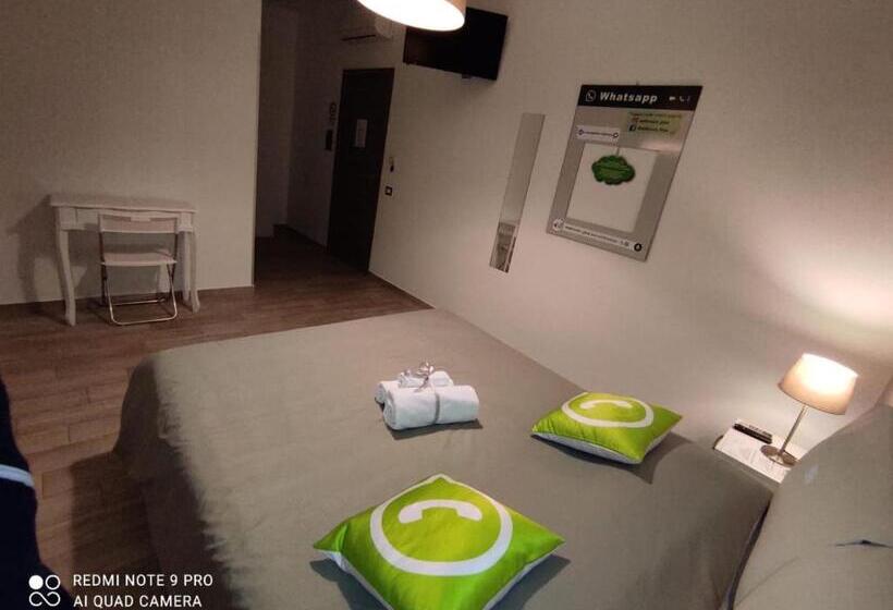 پانسیون Guest House Web Room