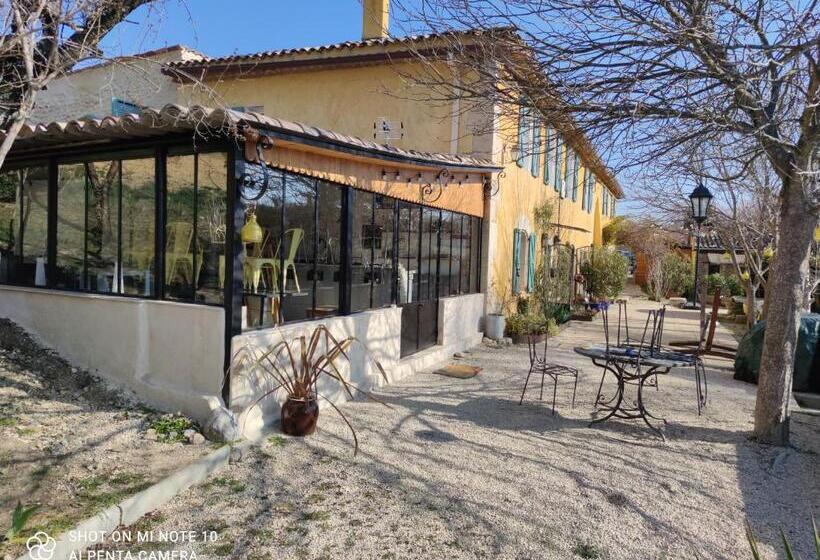 پانسیون L Auguste Maison D Hôtes