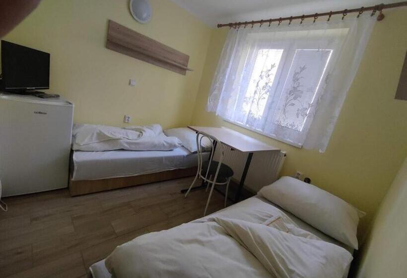 بنسيون Rekreačné Zariadenie Javorinka