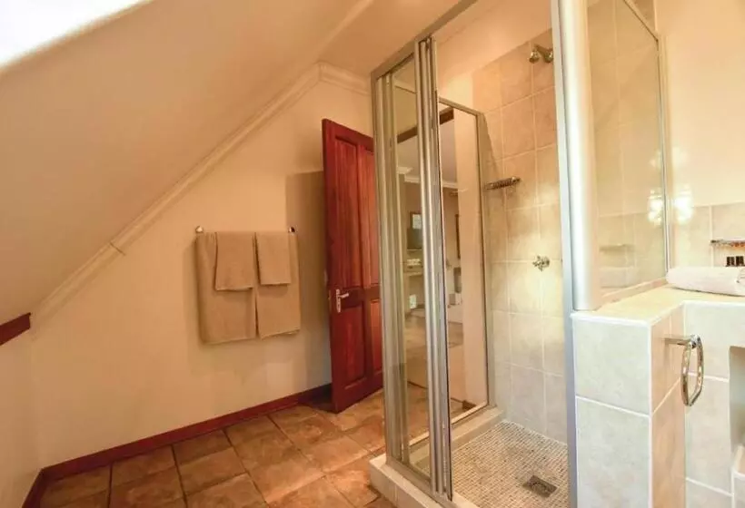 Majatalo The Clarens Place