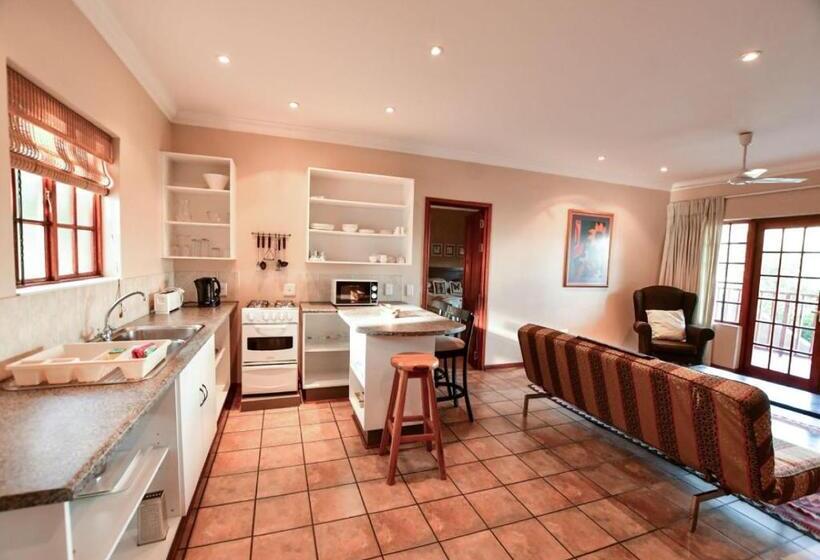 펜션 The Clarens Place