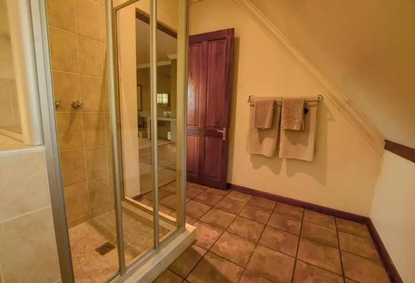 Majatalo The Clarens Place