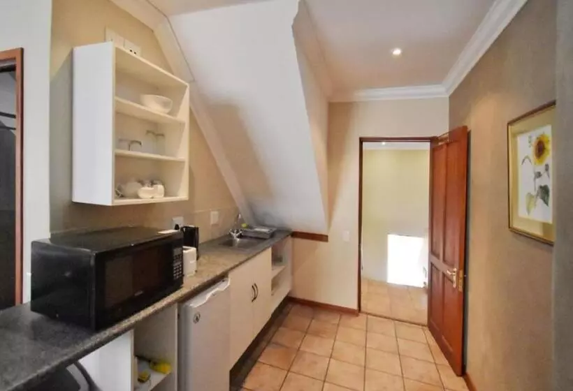 Majatalo The Clarens Place