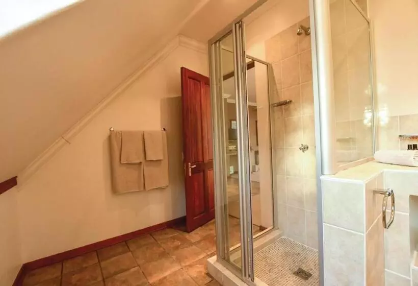 Majatalo The Clarens Place