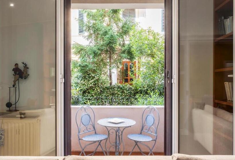 Piazza Bologna Apartments