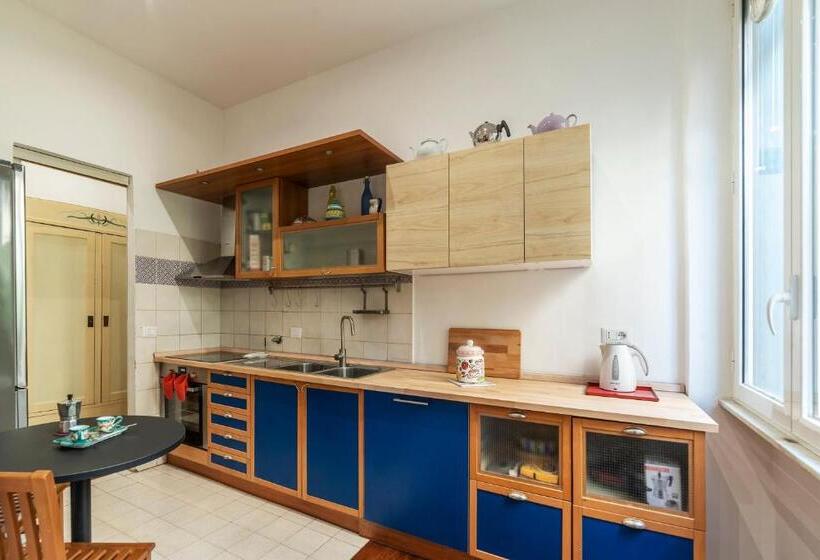 Piazza Bologna Apartments