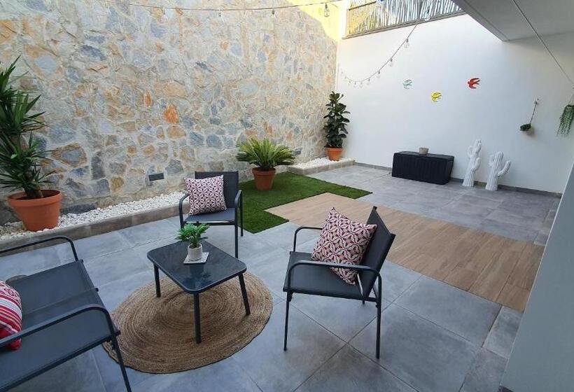 Pool & Snooker Villa