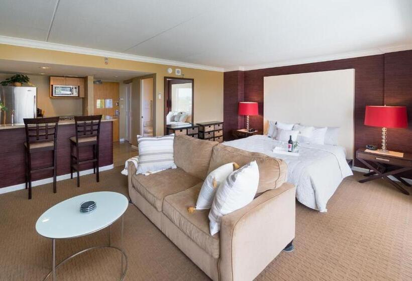 @ Marbella Lane Executive Suite, Steps To Beach