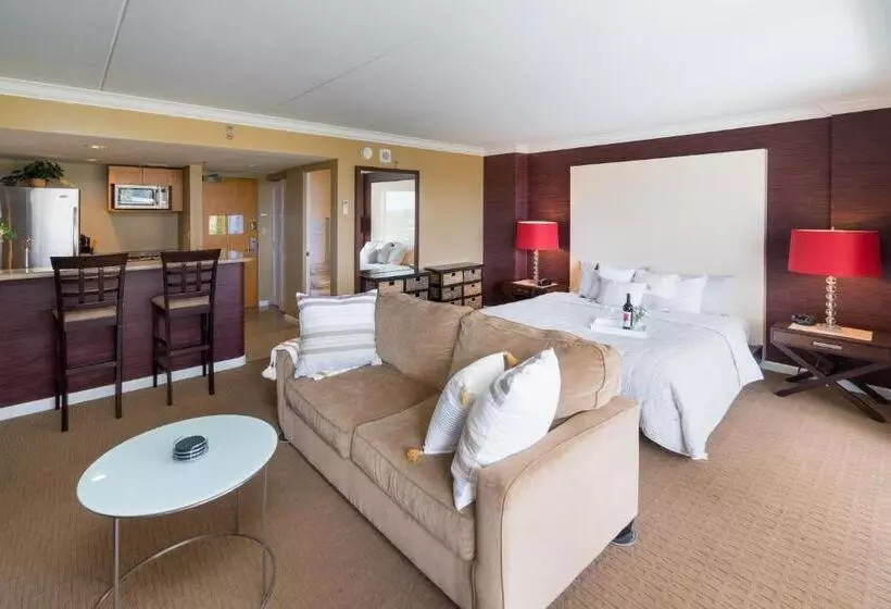 @ Marbella Lane Executive Suite, Steps To Beach