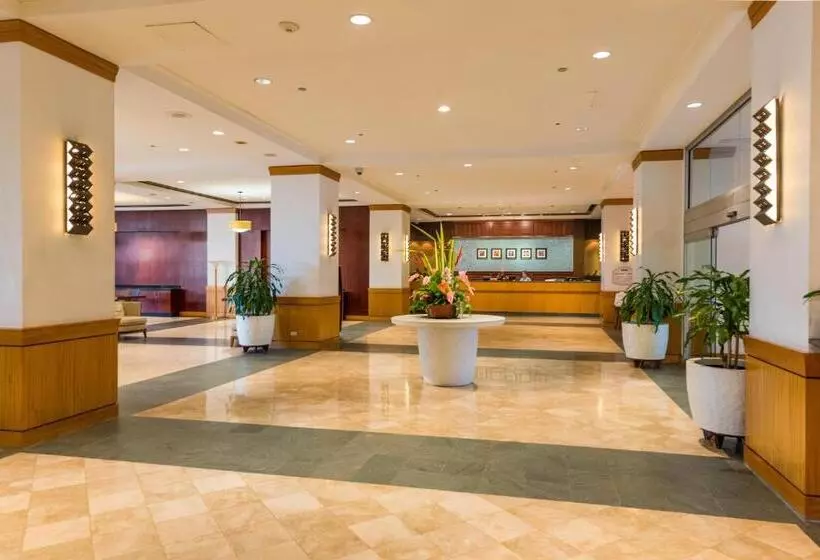 @ Marbella Lane Executive Suite, Steps To Beach