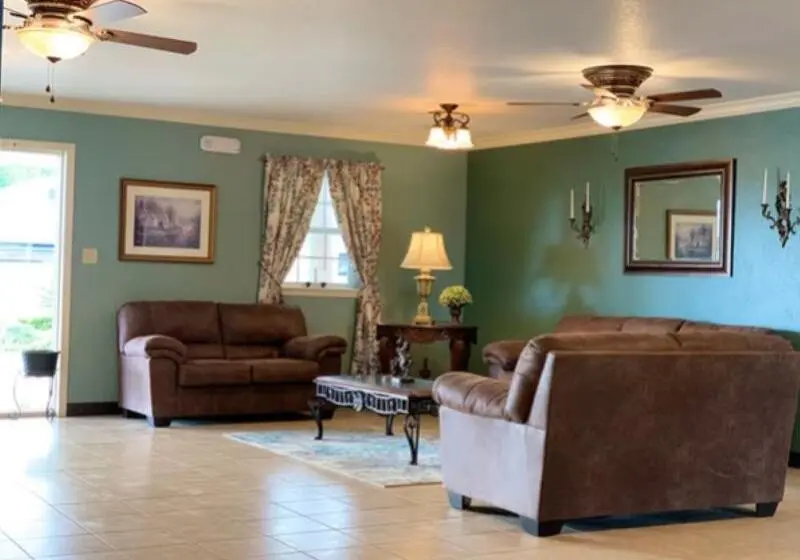 ユースホステル Candlelight Inn & Suites Hwy 69 Near Mcalester