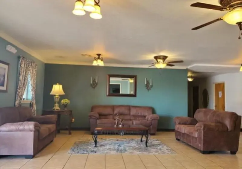 ユースホステル Candlelight Inn & Suites Hwy 69 Near Mcalester