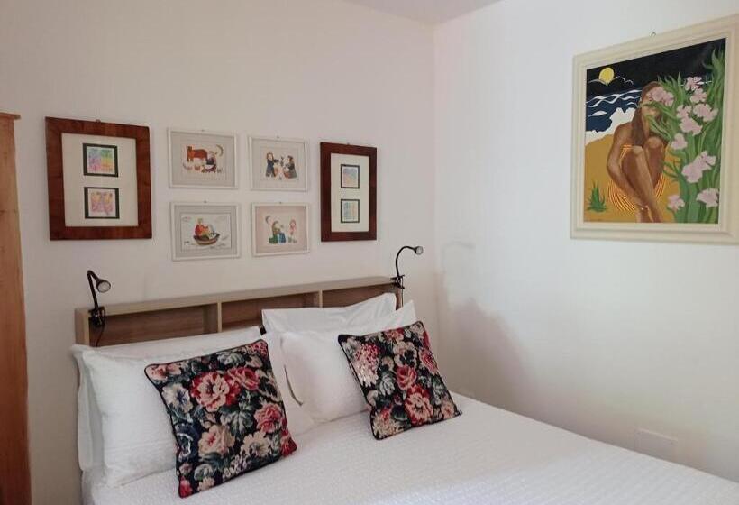 B&b S. Trinità 18 Suites & Rooms