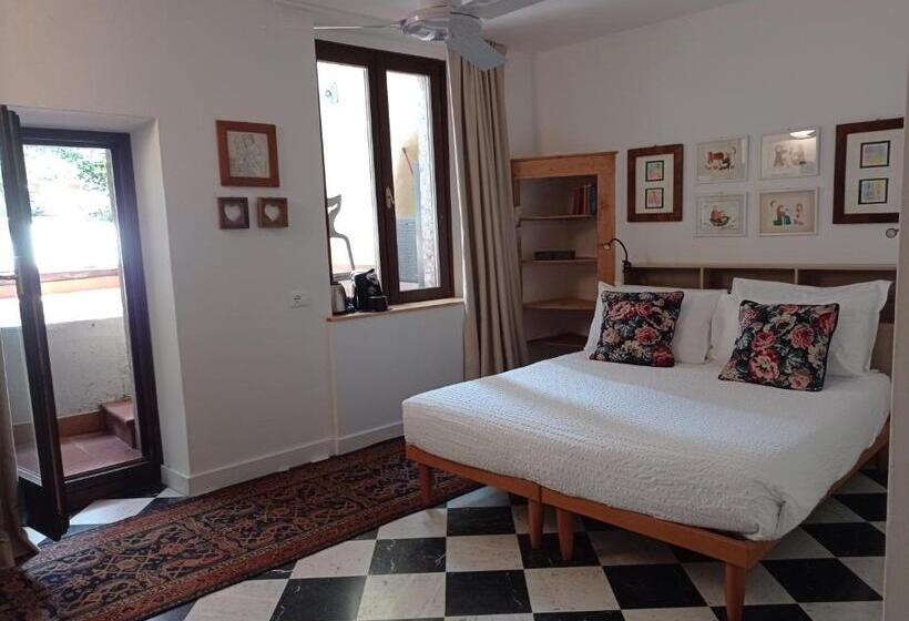 B&b S. Trinità 18 Suites & Rooms