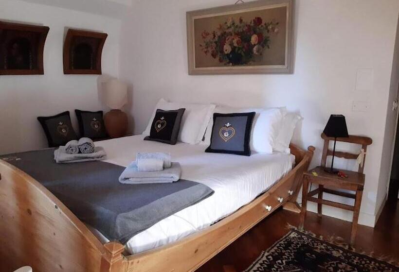 B&b S. Trinità 18 Suites & Rooms