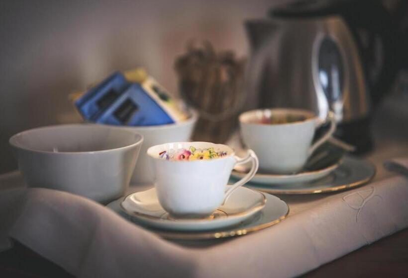 B&b S. Trinità 18 Suites & Rooms