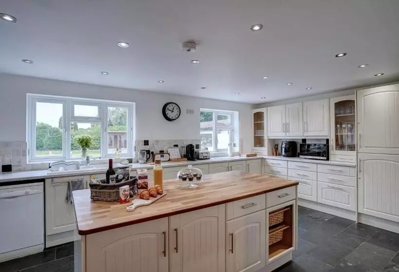 Norfolk Holiday Cottage 4 Bed Luxury Dog Friendly