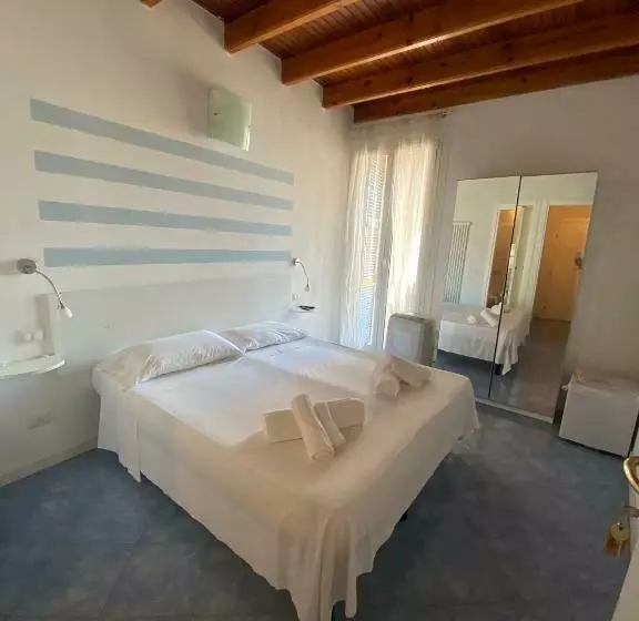 پانسیون Carugios Vernazza