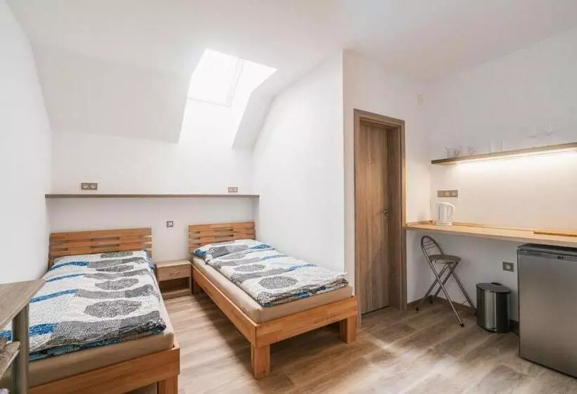 Majatalo Penzion Dvojka