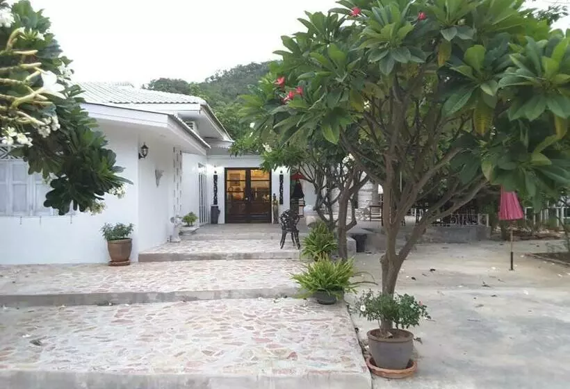 پانسیون โรสชาเลต์ Rose Chalet