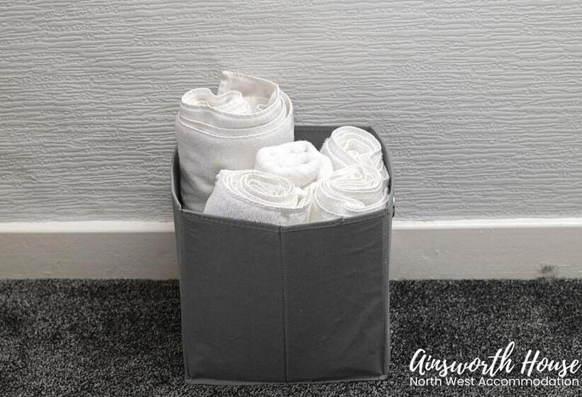 Ainsworth House Serviced Accommodation