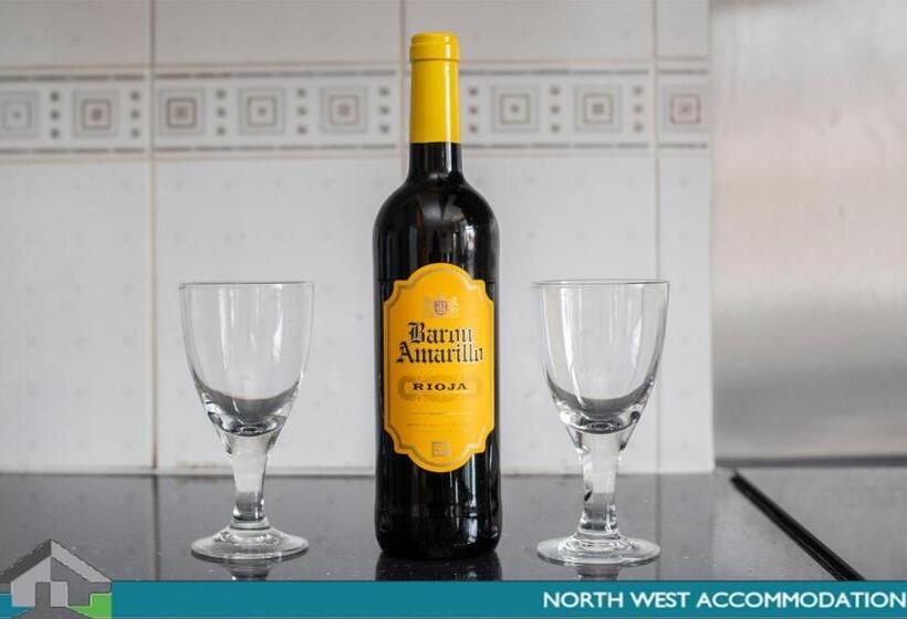 Ainsworth House Serviced Accommodation